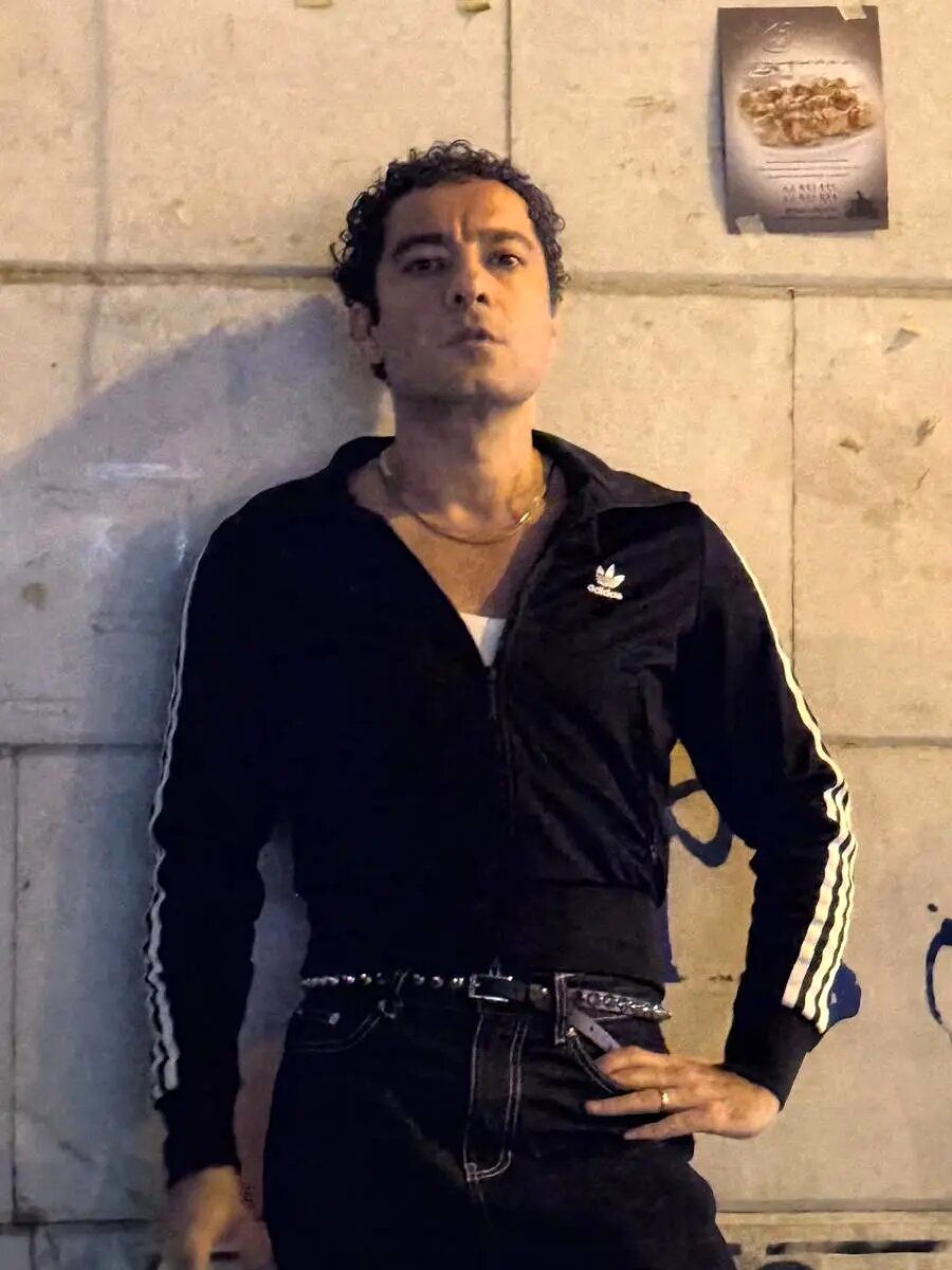 شب‌گردی نوید محمدزاده در خیابان‌های تهران