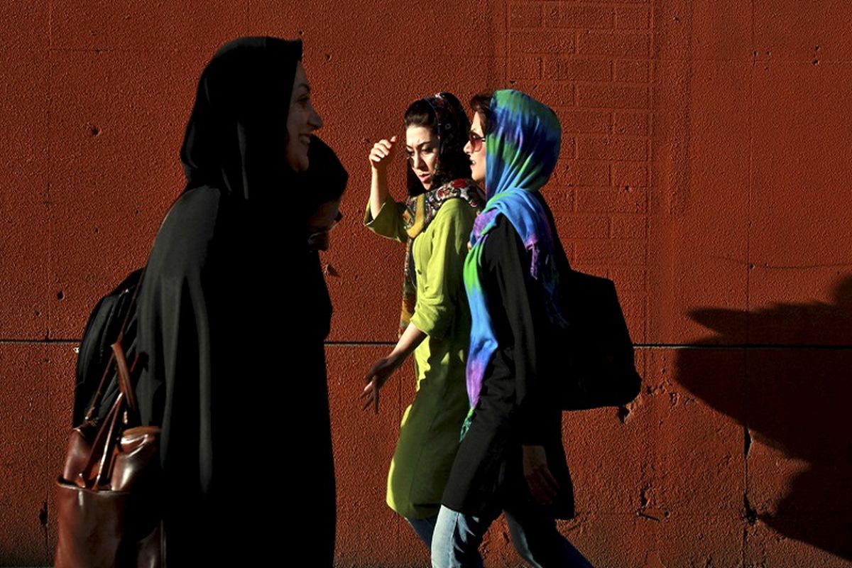بنر جنجالی حجاب در تهران فضای مجازی را منفجر کرد + عکس
