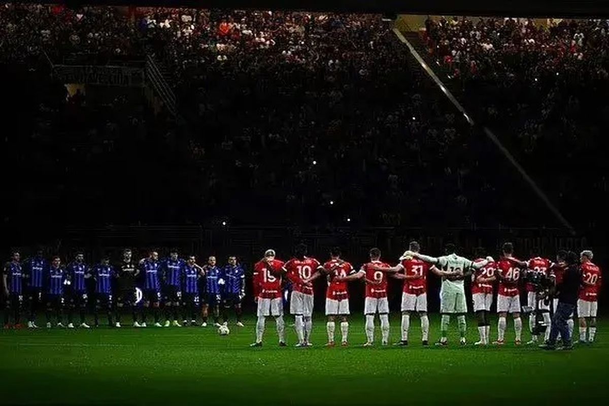 اتحاد هواداران اینتر و میلان در سوگ پاپ + عکس