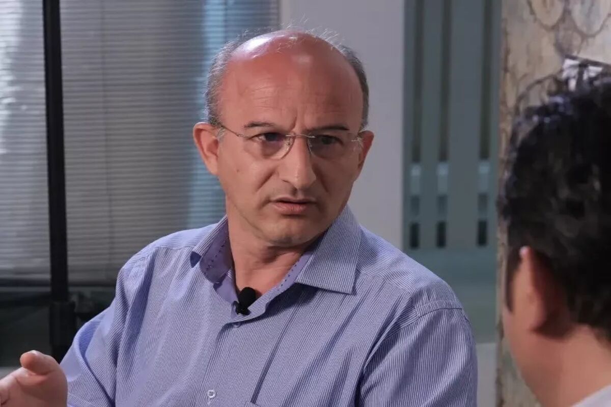 شوخی جالب با رضا چلنگر؛ مترجم یاغی هم رفت!