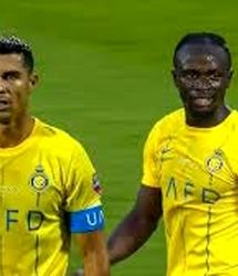 اخراج ناجوانمردانه سادیو مانه از زمین به دلیل خطا بر روی دروازه‌بان الاتحاد (النصر 1-1 الاتحاد)