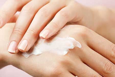 ۶ راهکار برای جلوگیری از خشکی پوست