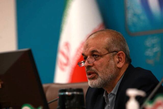  احمد وحیدی، امور کشور بدون هیچ مشکلی در حال انجام است!
