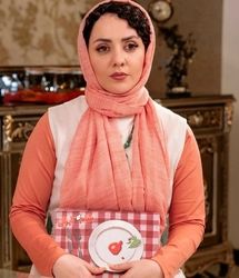  حوریه مقدم: از بازیگری تا نویسندگی، موسیقی و شرکت در شام ایرانی!