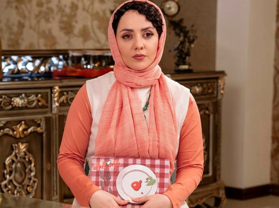  حوریه مقدم: از بازیگری تا نویسندگی، موسیقی و شرکت در شام ایرانی!