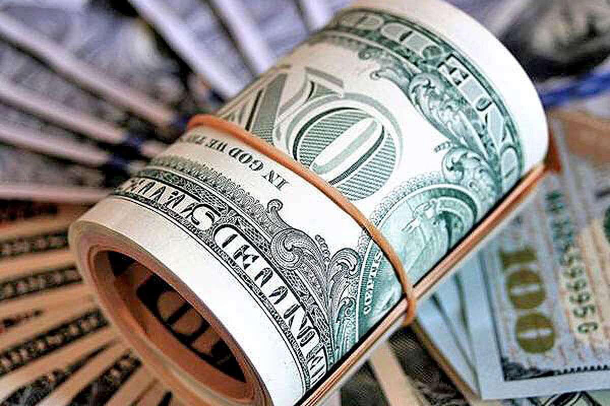 بازار ارز به سقوط قیمت دلار خوش‌بین شد؟