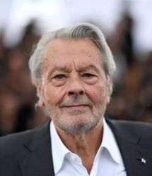 آلن دلون در فرودگاه مهرآباد