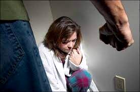 تجاوز وحشیانه به یک زن و دو دخترش