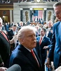 ترامپ افکار عمومی آمریکا را برای جنگ با ایران آماده می‌کند
