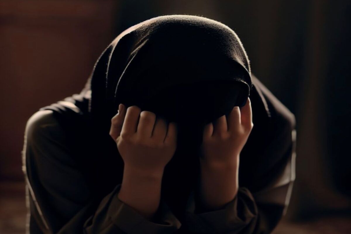 آنجا را به خانه فساد تبدیل کرده بود...با زنان زیادی رابطه داشت