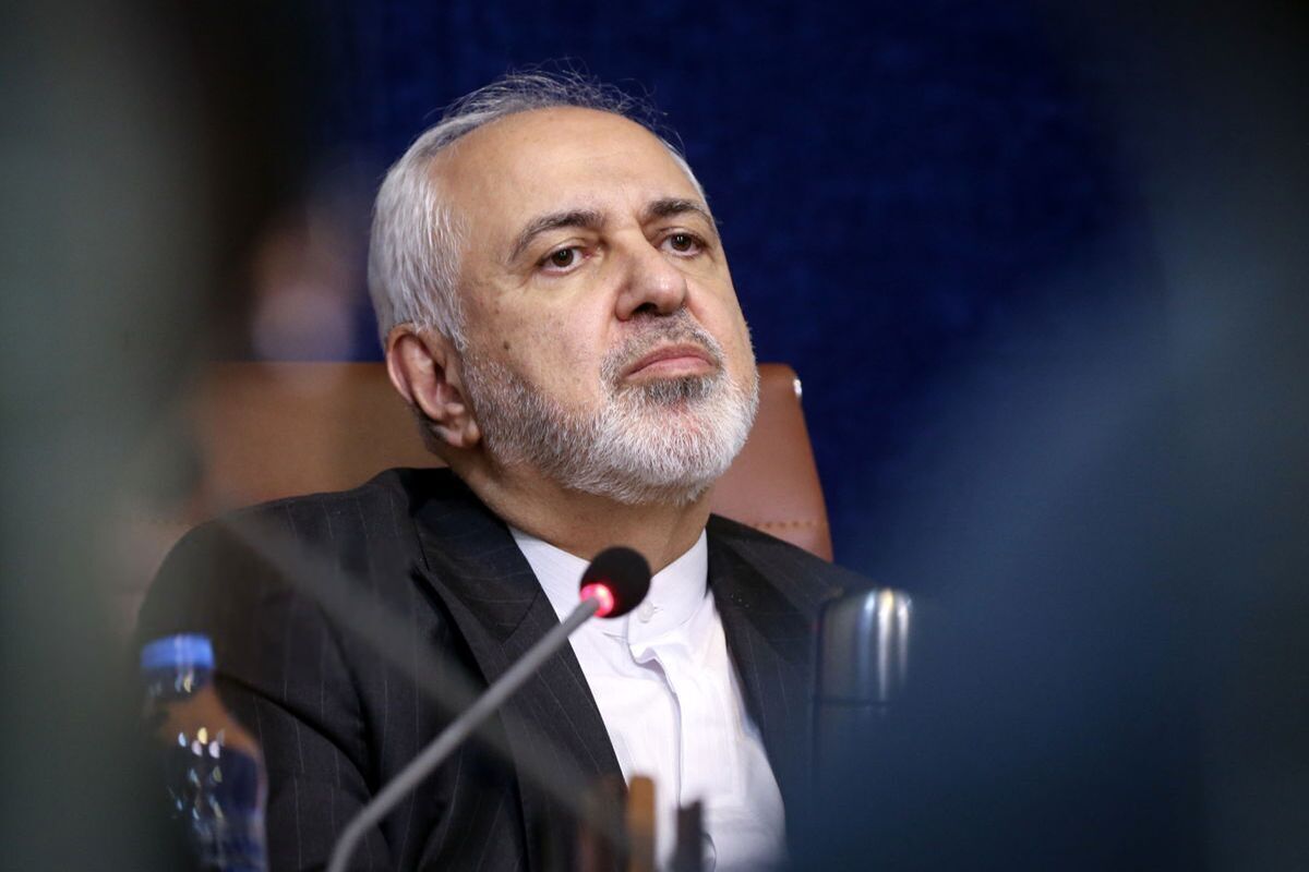ظریف: باید این را بفهمیم که کسی برای ما منافع خودش را فدا نخواهد کرد