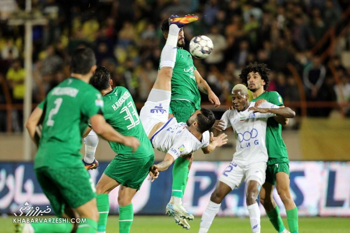 پشت پرده گرفته نشدن پنالتی شمس آذر مقابل استقلال!