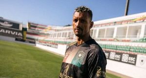 ستاره اسبق یونایتد در 39 سالگی به میادین بازگشت