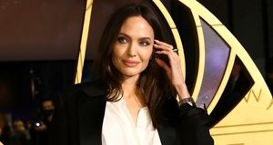 آنجلینا جولی از برد پیت پول قرض گرفت!