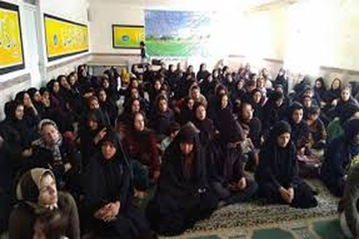 زنان خیلی بهتر  از مردان روضه می‌خوانند!