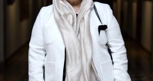 تهمینه میلانی و پوران درخشنده  در مراسم زنده‌یاد ناصر تقوایی/ عکس