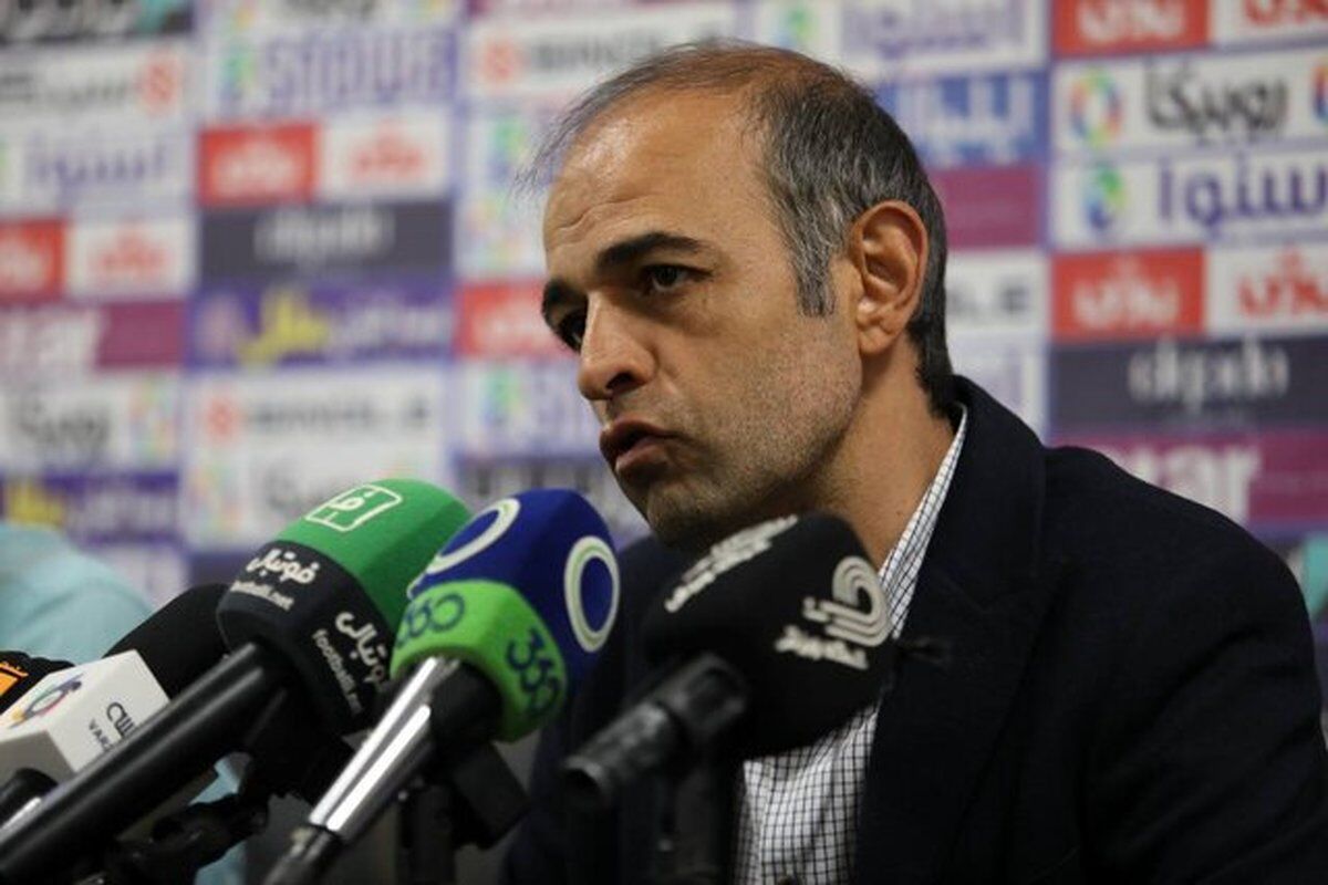 نویدکیا: نمی‌گذارم تیم درگیر حواشی شود