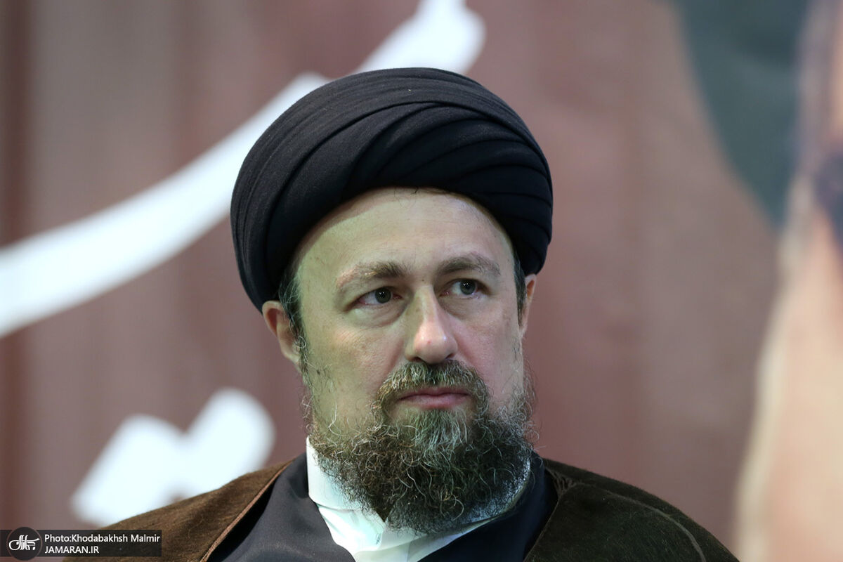 تصویری کمتر دیده شده ازحضور سید حسن خمینی در دفتر محمد مخبر