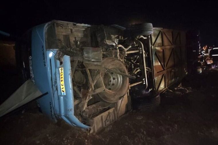 اعلام اسامی ۹ جان‌باخته حادثه واژگونی اتوبوس در محور اصفهان – نطنز