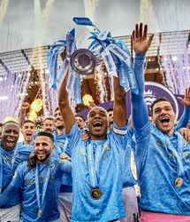 کاپیتان من‌سیتی از فوتبال خداحافظی کرد