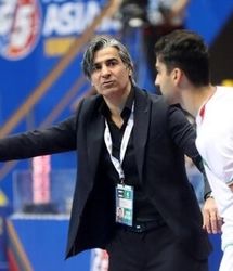 ماجرای شاکی شدن شمسایی از اقدام عجیب کادر تیم ملی روی سکوی قهرمانی