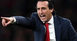 اونای امری:زیادی منتظر ماندم و چون هوا سرد بود،دست ندادم