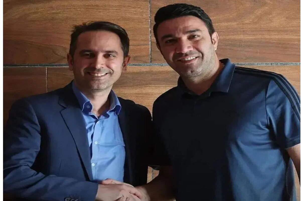 لج و لجبازی نکونام و خطیر؛ هواداران استقلال به جواد حمله کردند