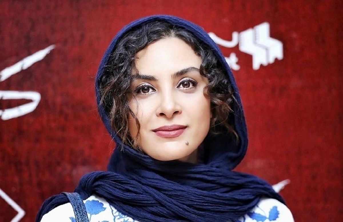 استوری جدید حدیثه تهرانی با استایل اسپرت و کتِ جین