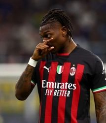 تمدید قرارداد رافائل لیائو با میلان کلید خورد