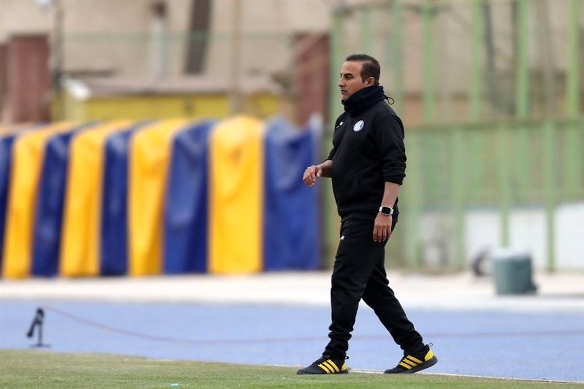 مربی استقلال خوزستان:به کسی باج نمی‌دهم؛قربانی خودش را جمع و جور کند