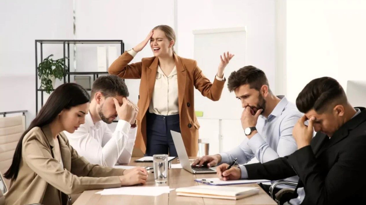 ۶ روش کار کردن با افراد سمی در محیط کار را یاد بگیرید!