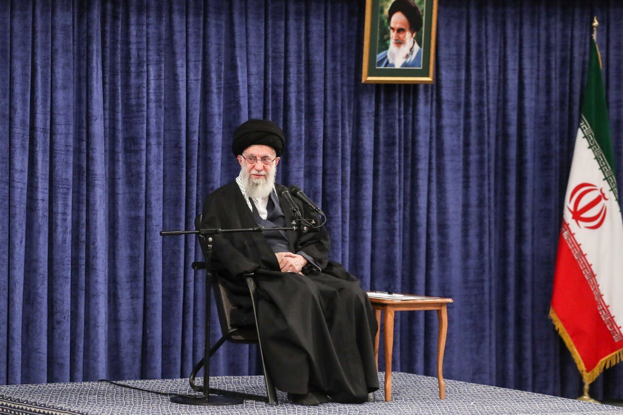 حضور مجتبی خامنه ای در دیدار مسئولان نظام با رهبر انقلاب + عکس