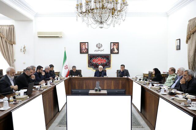 عارف: عقب‌ماندگی علمی و فناوری کشور باید فوراً جبران شود