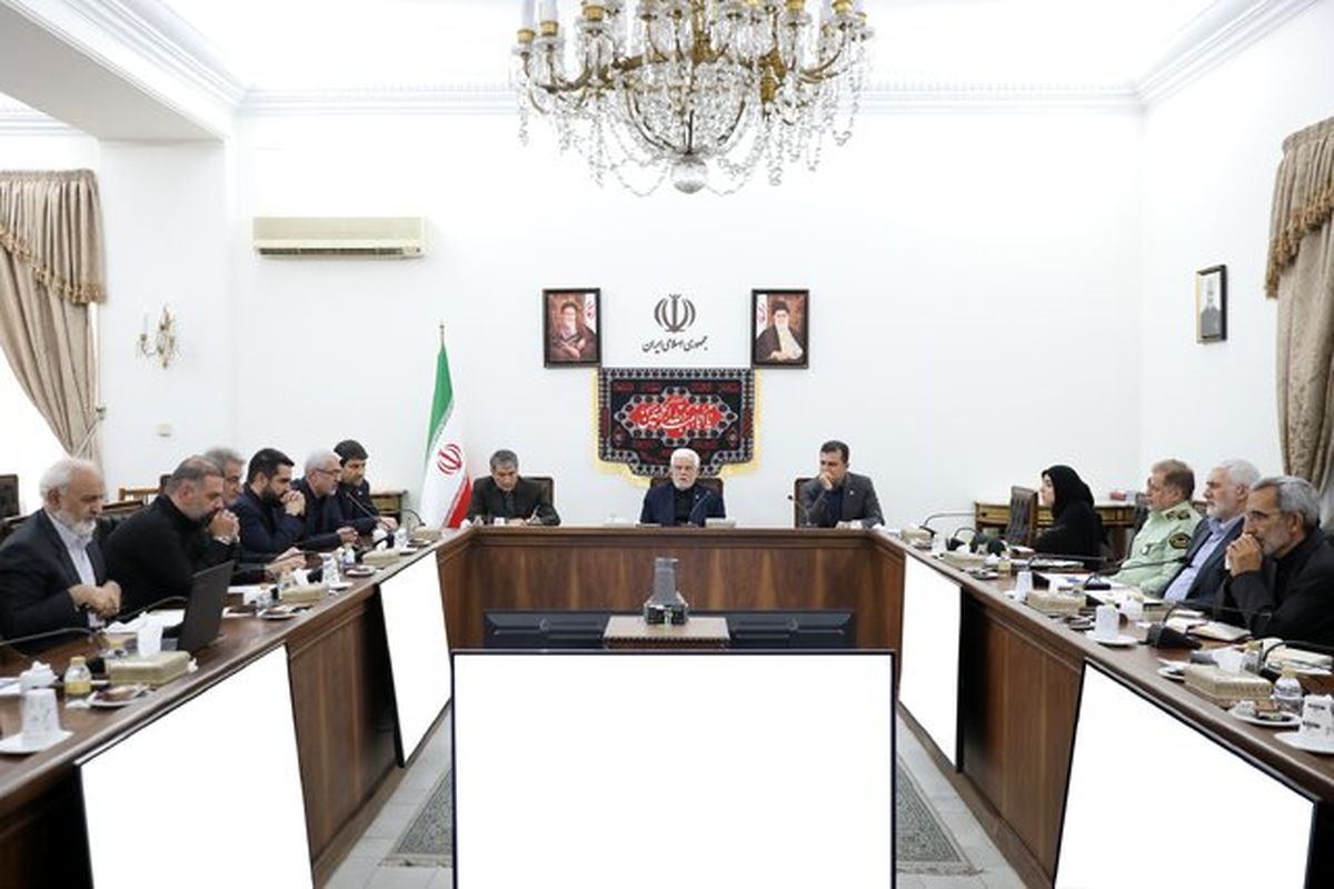 عارف: عقب‌ماندگی علمی و فناوری کشور باید فوراً جبران شود