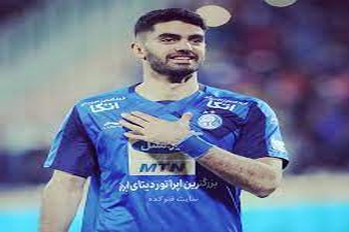 علی کریمی منتظر ورود سرمربی جدید