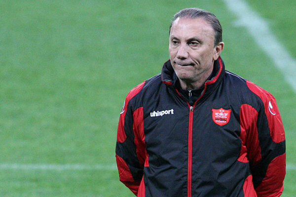 نظرات تند سرمربی سابق پرسپولیس ضد استقلالی‌ها