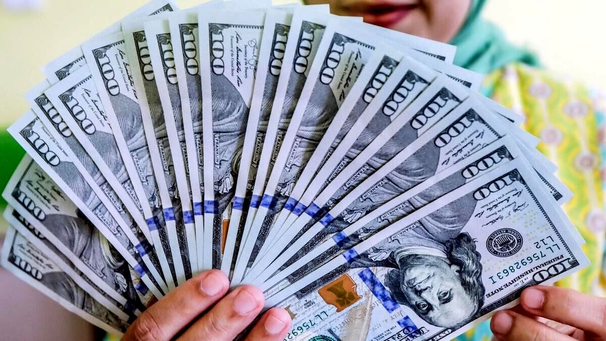 دلار در معاملات امروز چقدر قیمت خورد؟/ جدیدترین قیمت‌ ارز ۲۸ دی ماه ۱۴۰۰