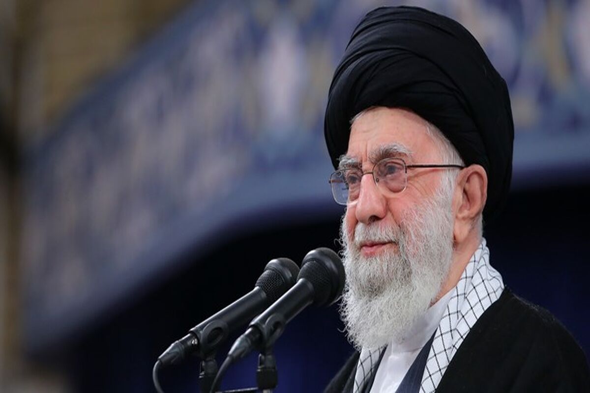 چهارقلوها از رهبر انقلاب هدیه گرفتند