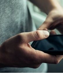 وقتی شوهرم به حمام رفت، پیامک آمد «عزیزم خیلی خوش گذشت»