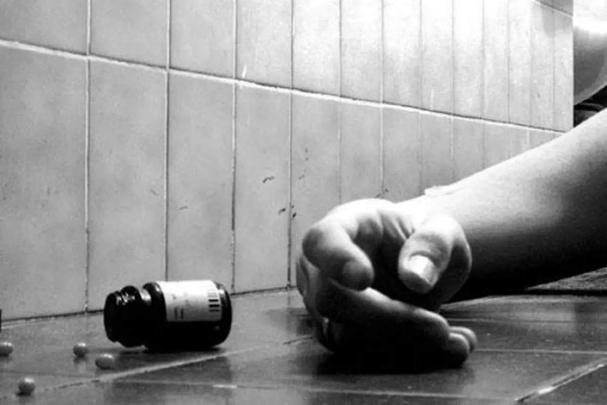 غفلت پدر و مادر و خودکشی دلخراش دختر 18 ساله / دست نوشته قبل از مرگش پیدا شد