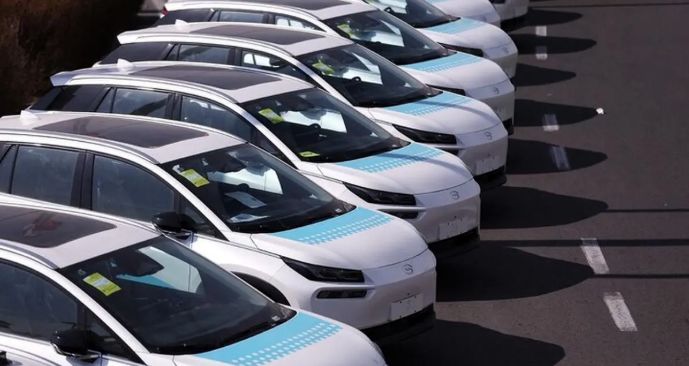 فعالیت تاکسی‌های شاسی‌بلند در تاکسی اینترنتی شهرداری