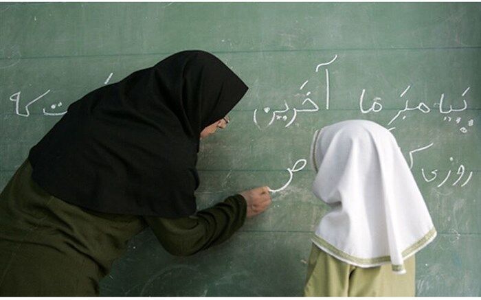 احکام رتبه بندی معلمان بازنشسته صادر شد