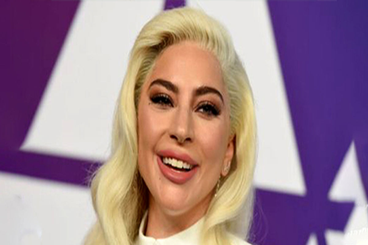 از استایل جذاب لیدی گاگا در «ونزدی» رونمایی شد