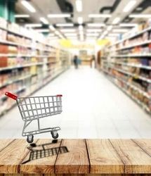 لحظه عجیب حمله ناگهانی مشتری عصبانی به فروشنده سوپرمارکت