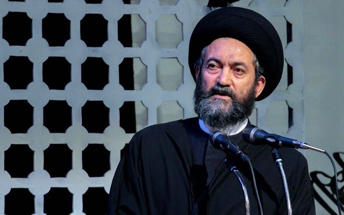 امام جمعه اردبیل: هرکس ایران را دوست دارد، خودرو نخرد!