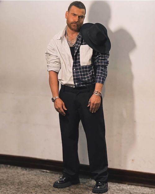 معین زد بدن عضلانی خود را به رخ کشید