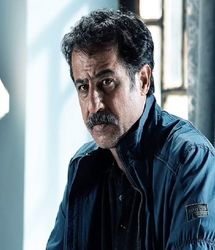 جشن تولد رامین راستاد برای همسرش در بیابان