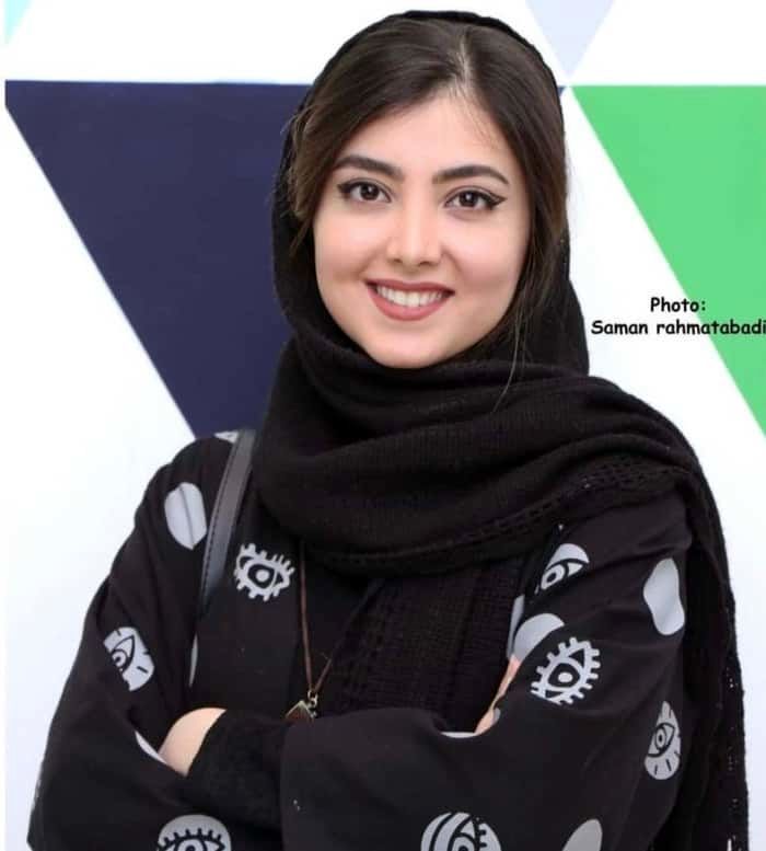 ژست معصومانه زیبا کرمعلی در یک عکس قدیمی