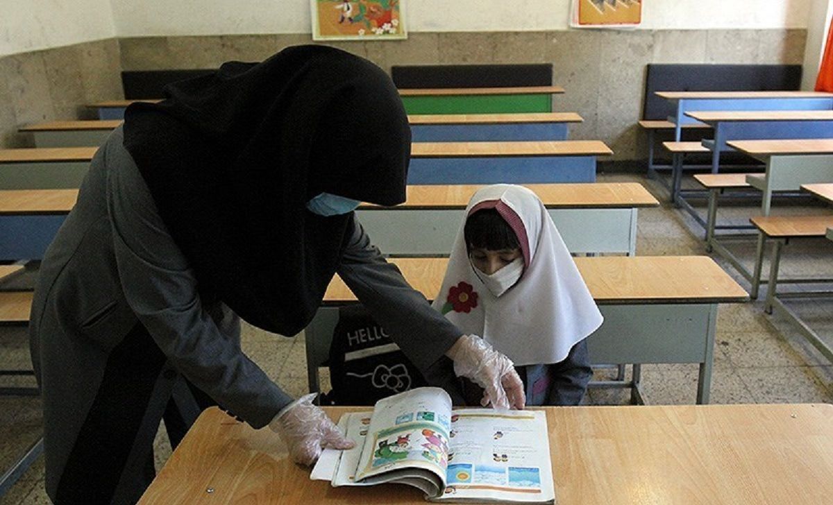 تجمع اعتراضی فرهنگیان در ۶۰ شهر برای اجرای رتبه‌بندی معلمان