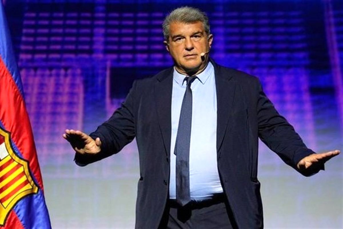 خوان لاپورتا:ما تا سال ۲۰۲۵ به مسی بدهکار هستیم